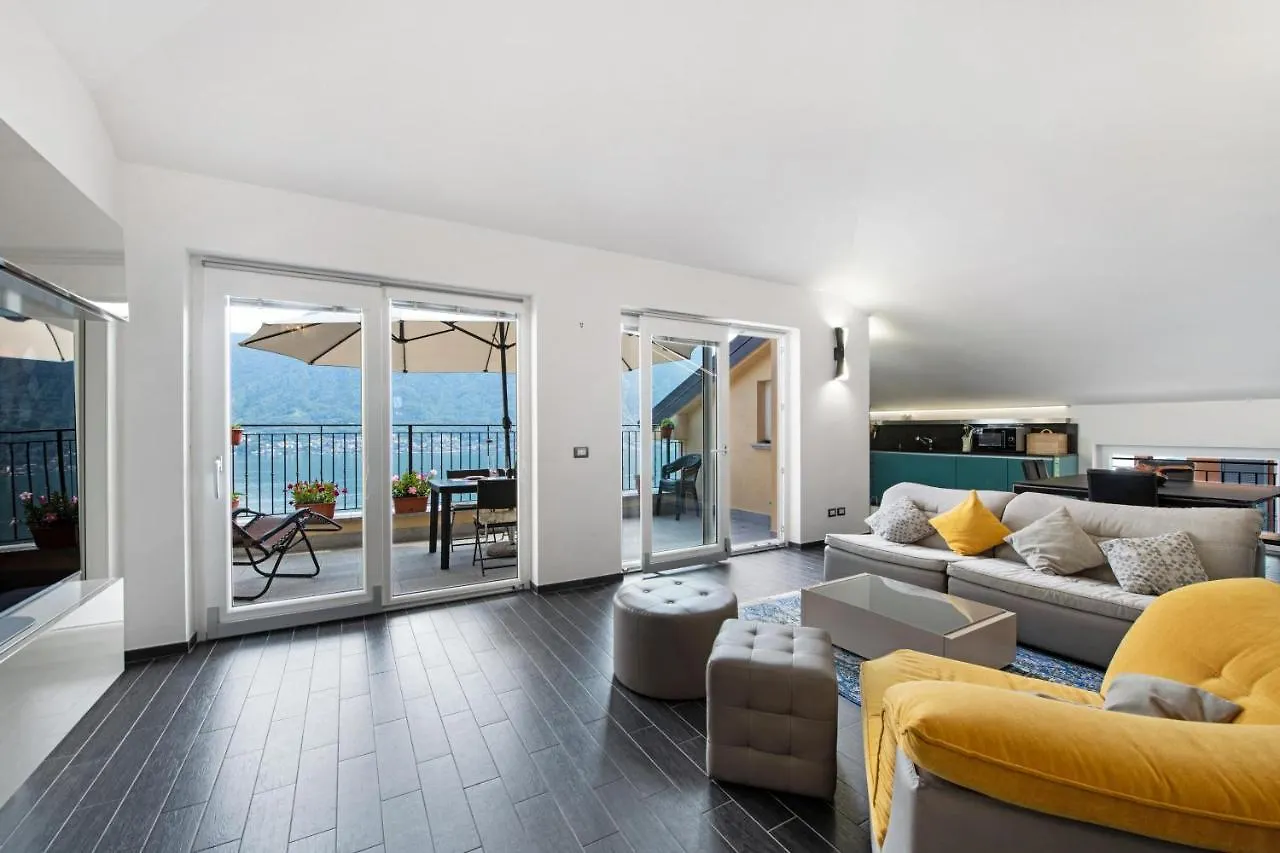 Colonno Penthouse Villa 0*,